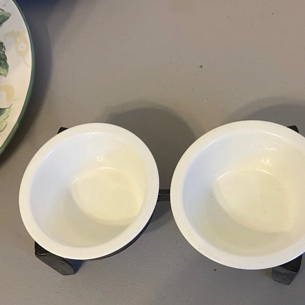 Pet bowl
